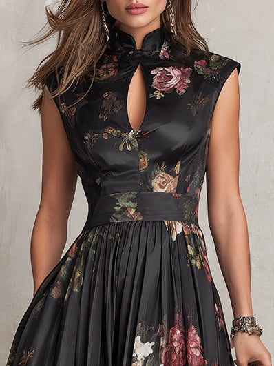 Violetta | Abito Midi in Raso Plissettato Nero con Stampa Floreale e Scollo a Goccia