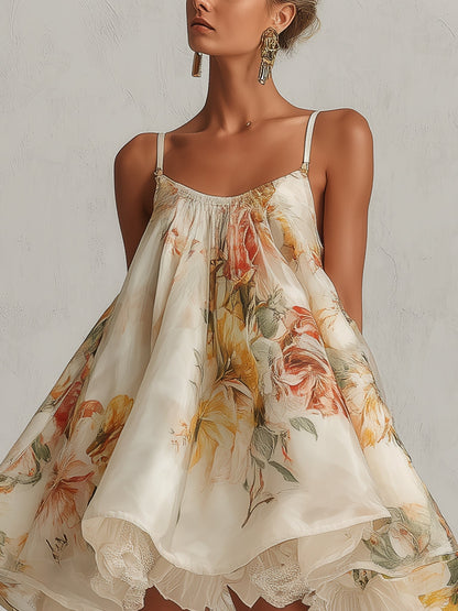 Bianca | Mini Abito Svasato in Organza Floreale Beige con Bordo in Pizzo
