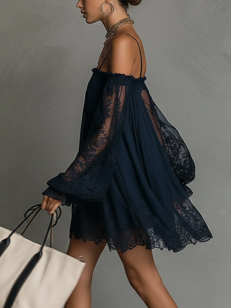Noemi | Abito Corto in Chiffon Blu Navy con Spalle Scoperte e Finiture in Pizzo