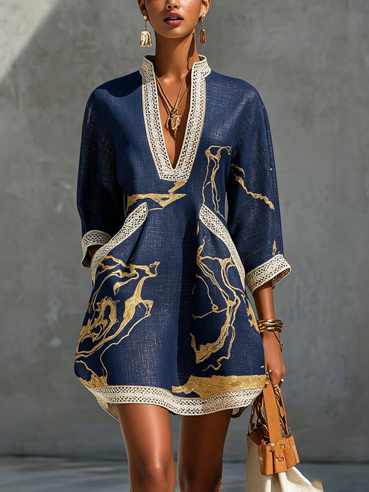 Astrea | Mini Abito Scollo a V con Stampa Oro e Blu Navy